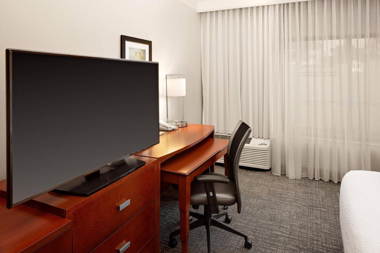 Courtyard By Marriott Houston Rice University Buitenkant foto