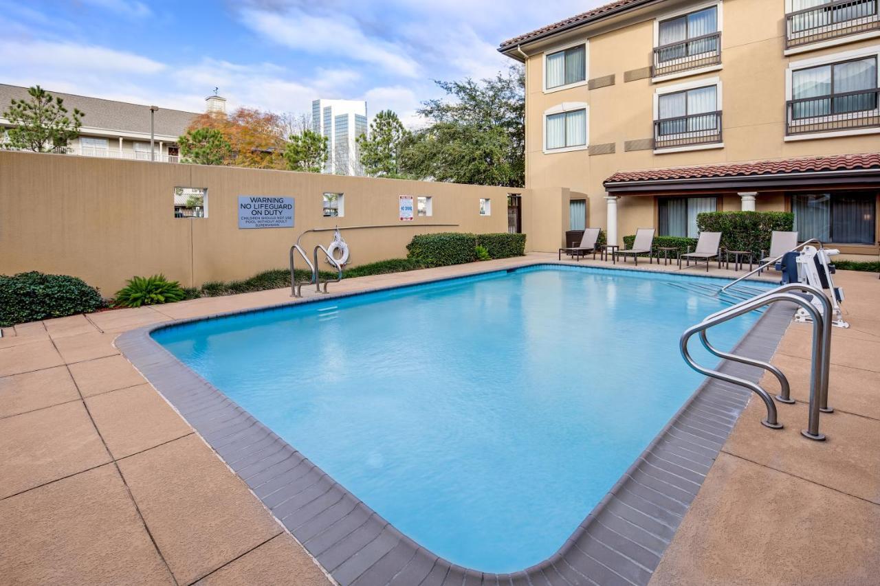 Courtyard By Marriott Houston Rice University Buitenkant foto